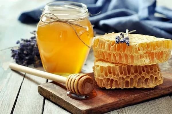 تصویر 5 از قیمت خرید عسل چهل گیاه طبیعی با فروش عمده
